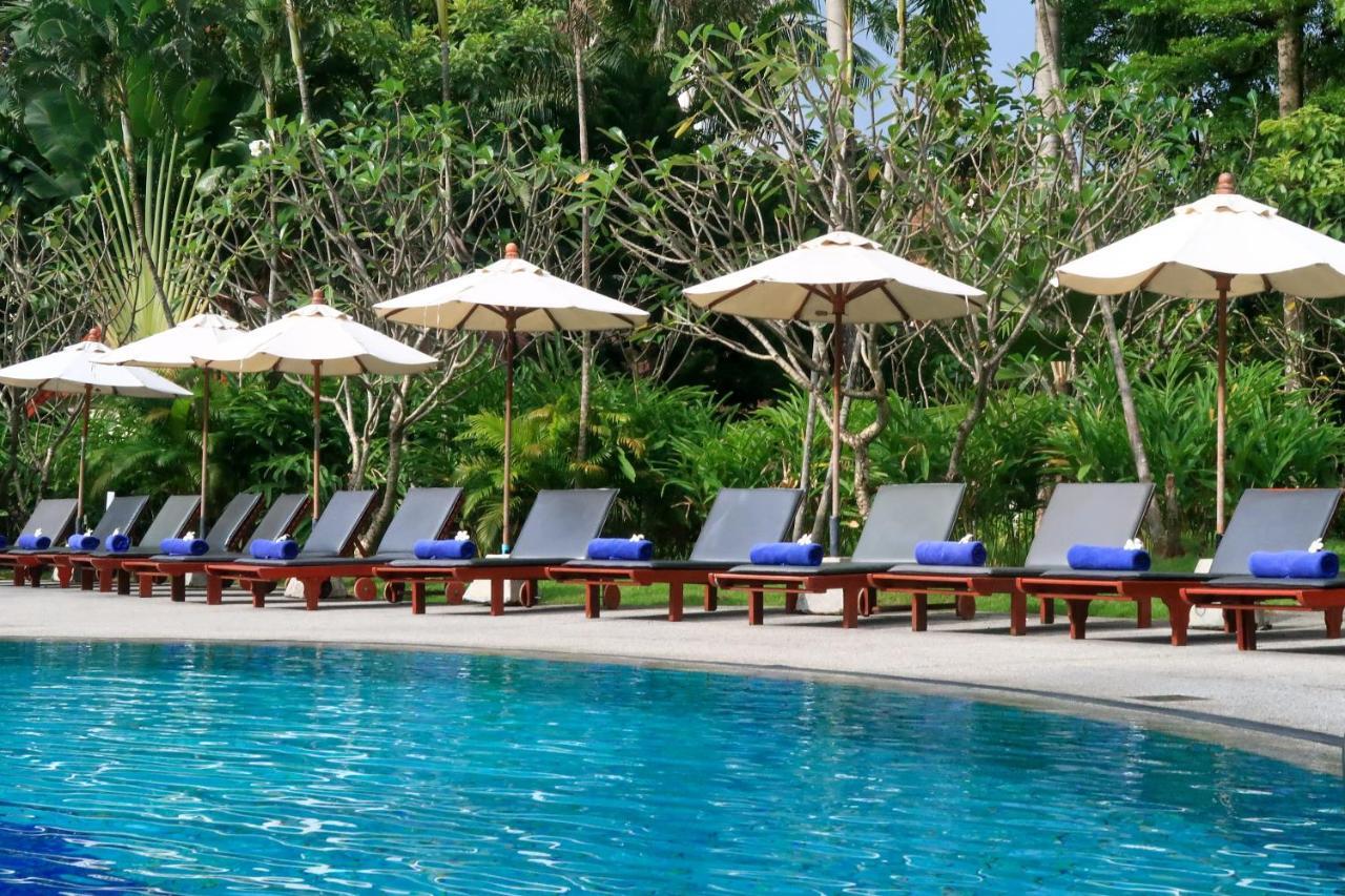 Semesteranläggning (resort) Deevana & 4*